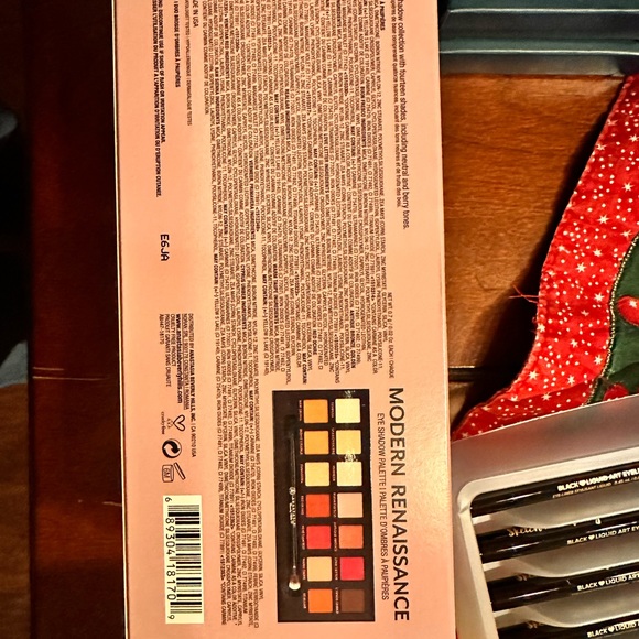 Renaissance Anastasia Beverly Hills Eye shadow pallet - Picture 3 of 3